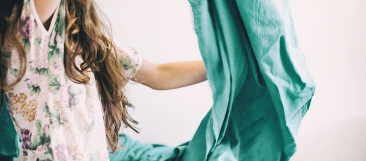 lniana-suknia-w-kwiaty-750x330